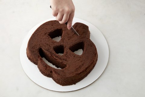 WILTON Halloween 6 Cavity COFFIN CAKE PAN Casket Cupcake CANDY Mold NEW  *RARE*