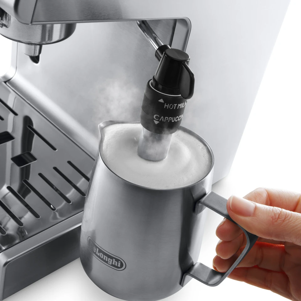De'Longhi Barista Express 15-Bar Pump Espresso and
