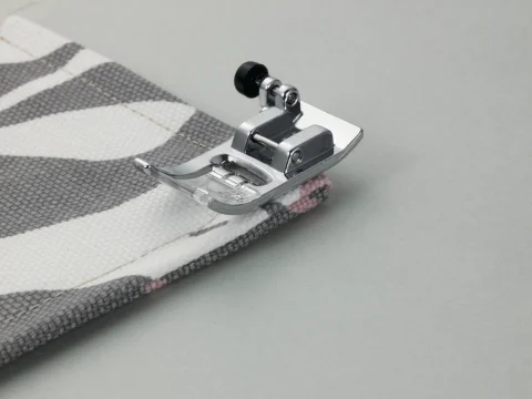 XR3774 Sewing & Quilting Machine - Wide Table & 37 Stitches | Brother