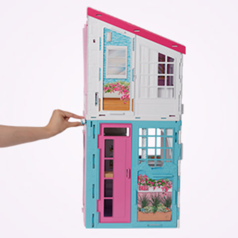 Barbie Malibu House Dollhouse Playset with 25+ Furniture and Accessories (6  Rooms) 