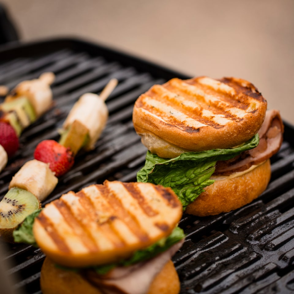 weber 53060001 q2000 liquid propane grill