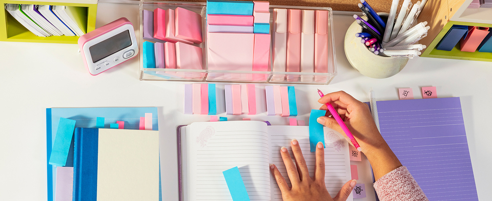 thumbnail video image 2 of Post-it Page Markers, Assorted Colors, 1/2 in. x 2 in., 250 Page Markers, 2 of 12