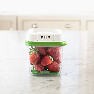 Rubbermaid Fresh Works Produce Saver Large Rectangle Food Storage Container  - Clear/Green, 17.3 c - King Soopers