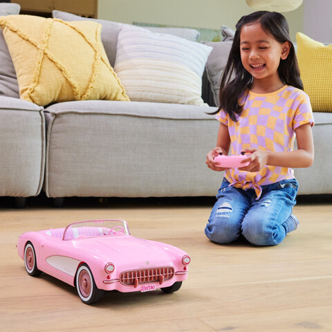  Hot Wheels RC Barbie Corvette, Battery-Operated Remote-Control  Toy Car from Barbie The Movie, Holds 2 Barbie Dolls, Trunk Opens for  Storage : Toys & Games