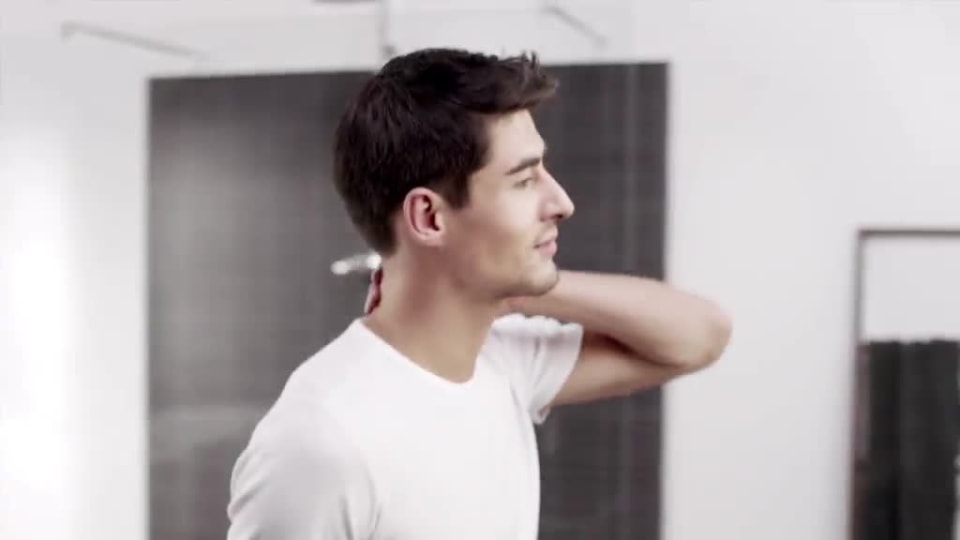 thumbnail video image 2 of Braun Series 3 3010BT Mens Wet Dry Electric Shaver with Beard Trimmer, 2 of 8