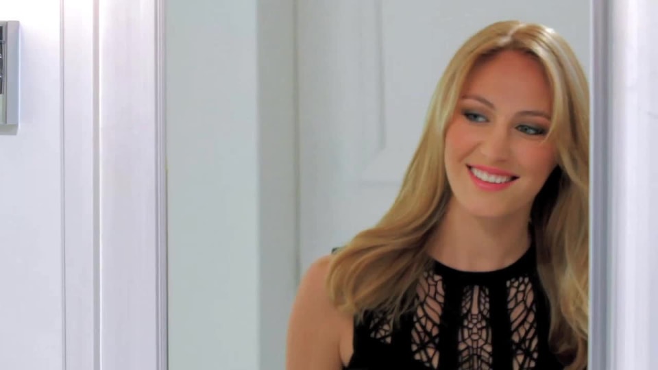 thumbnail video image 6 of L'Oreal Paris Superior Preference Mousse Absolue Hair Color, 6 of 7