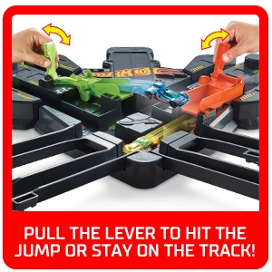 Hot Wheels Colossal Crash Track outlet Set, Figure 8 Track Set, Competitive Play