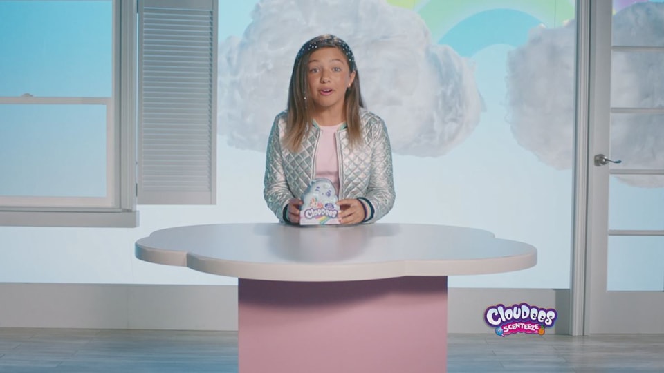 thumbnail video image 2 of Cloudees Cloud Themed Reveal Toy With Hidden Figure (Styles May Vary), 2 of 8