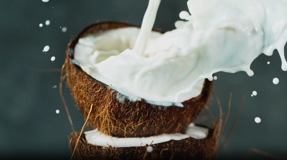 thumbnail video image 3 of Raw Sugar The Moisture Smoothie Shampoo, Coconut + Agave + Sweet Almond Milk, 18 fl oz, 3 of 9