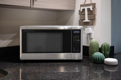 Sharp SMC1131CW: 1.1 Cu Ft White Countertop Microwave