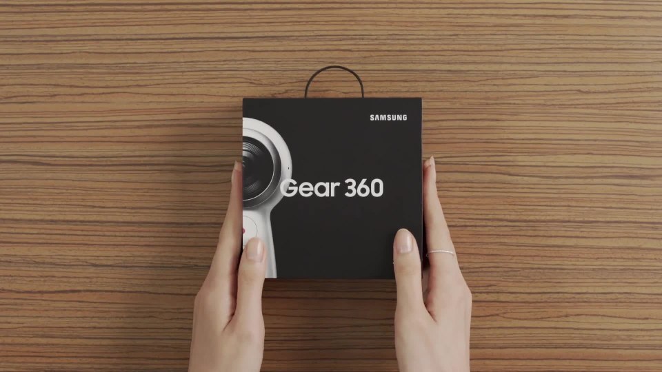 Samsung - SM-C200NZWAXAR - Samsung Gear 360 Digital Camcorder - 0.5 OLED - CMOS - 4K - 16:9 - MP4, H.265 - 1 GB Flash - image 2 of 6
