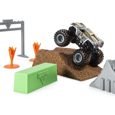 Monster Jam Max D Monster Dirt Deluxe Set - Truck & Monster