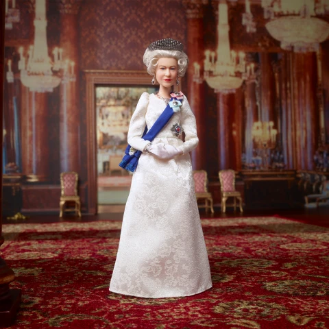 Queen elizabeth barbie on sale
