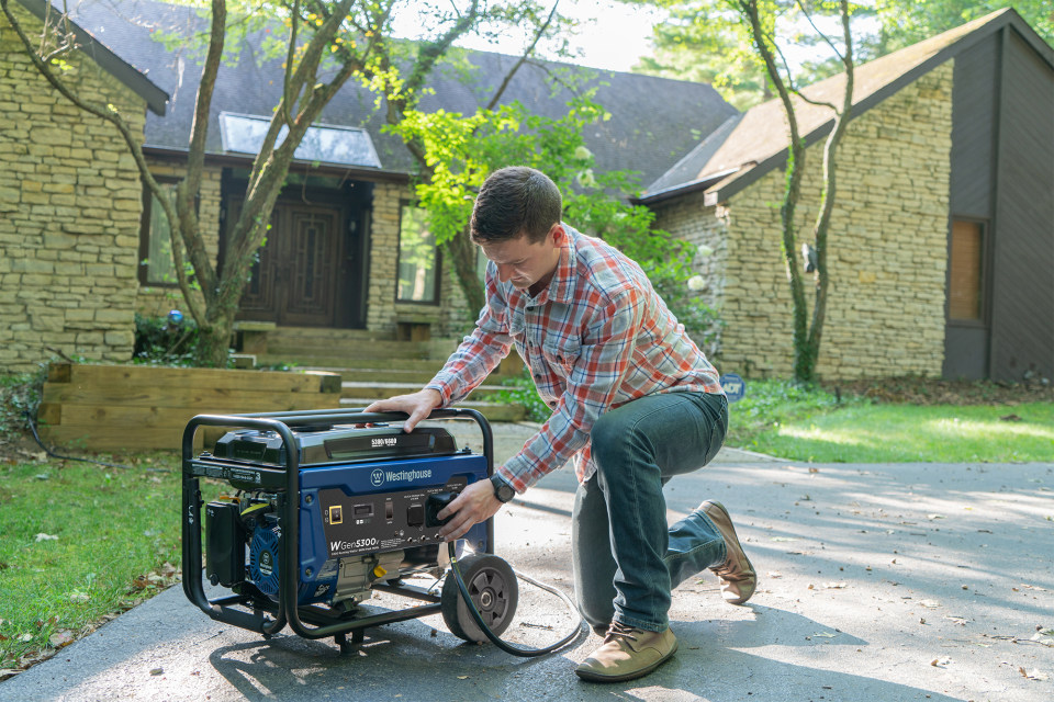 Westinghouse 6,600-Watt Dual Fuel Portable Generator with Remote Start, RV  and Transfer Switch Outlets and CO Sensor WGen5300DFc - The Home Depot