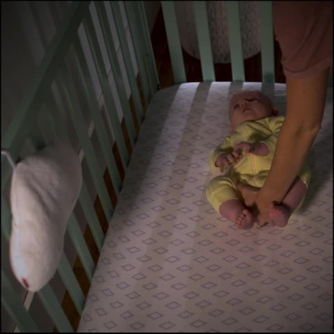 thumbnail video image 2 of Fisher-Price Twinkle & Cuddle Cloud Baby Sound Machine with Music & Lights, Multicolor, Newborn, 2 of 7