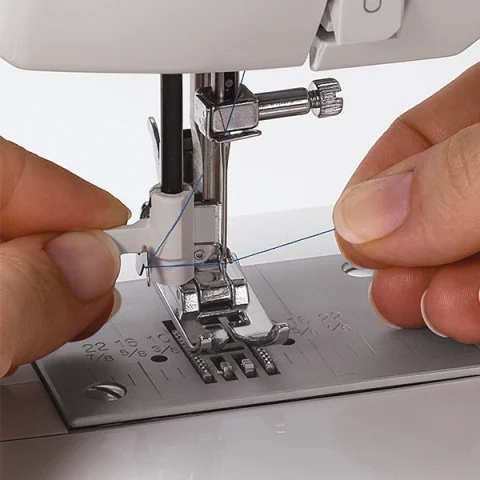 Easy Threading with Automatic Needle Threader