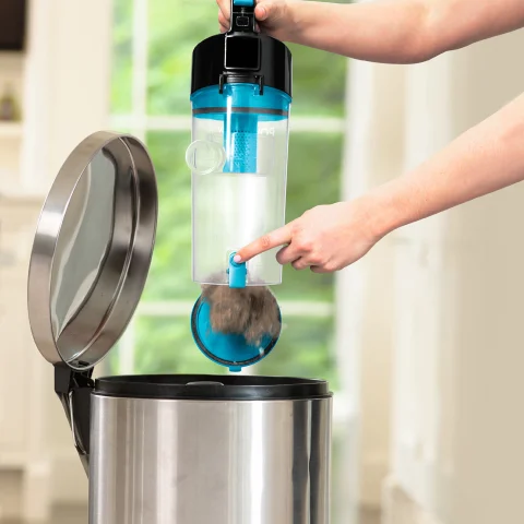 Easy Empty™ Dirt Cup