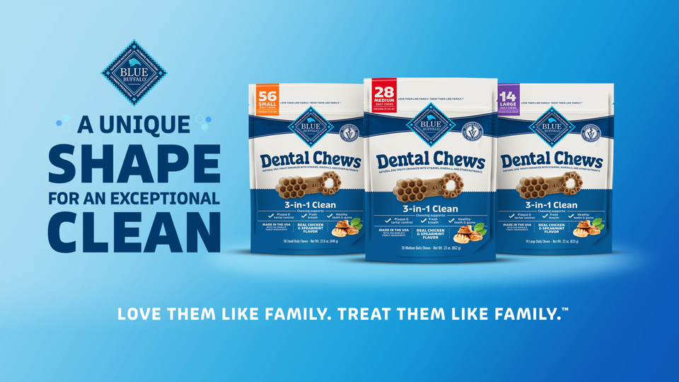 thumbnail video image 2 of Blue Buffalo Dental Chews Large Natural Dog Treats, Chicken & Spearmint 11-oz Bag (7 Count), 2 of 11