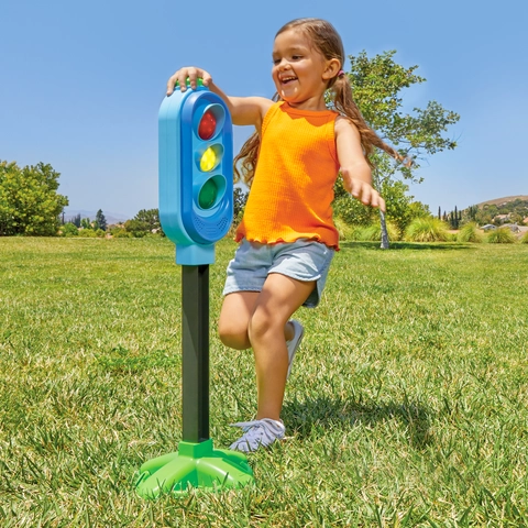 Free Shipping! Little Tikes Red Light Green Light Sports Toy for
