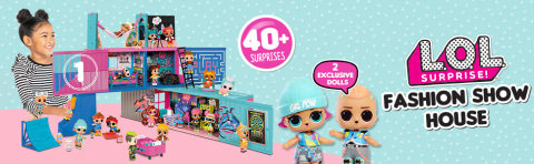 LOL Surprise Fashion Show House with 2 Exclusive Dolls and 40+ Surprises