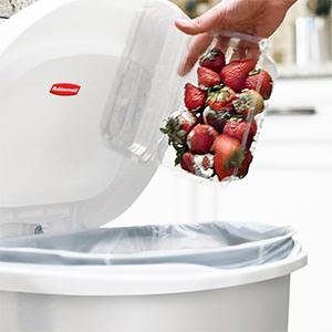 Rubbermaid 2052935 FreshWorks 3 Gallon Produce Saver Container - 18 x 12  x 6 5/16