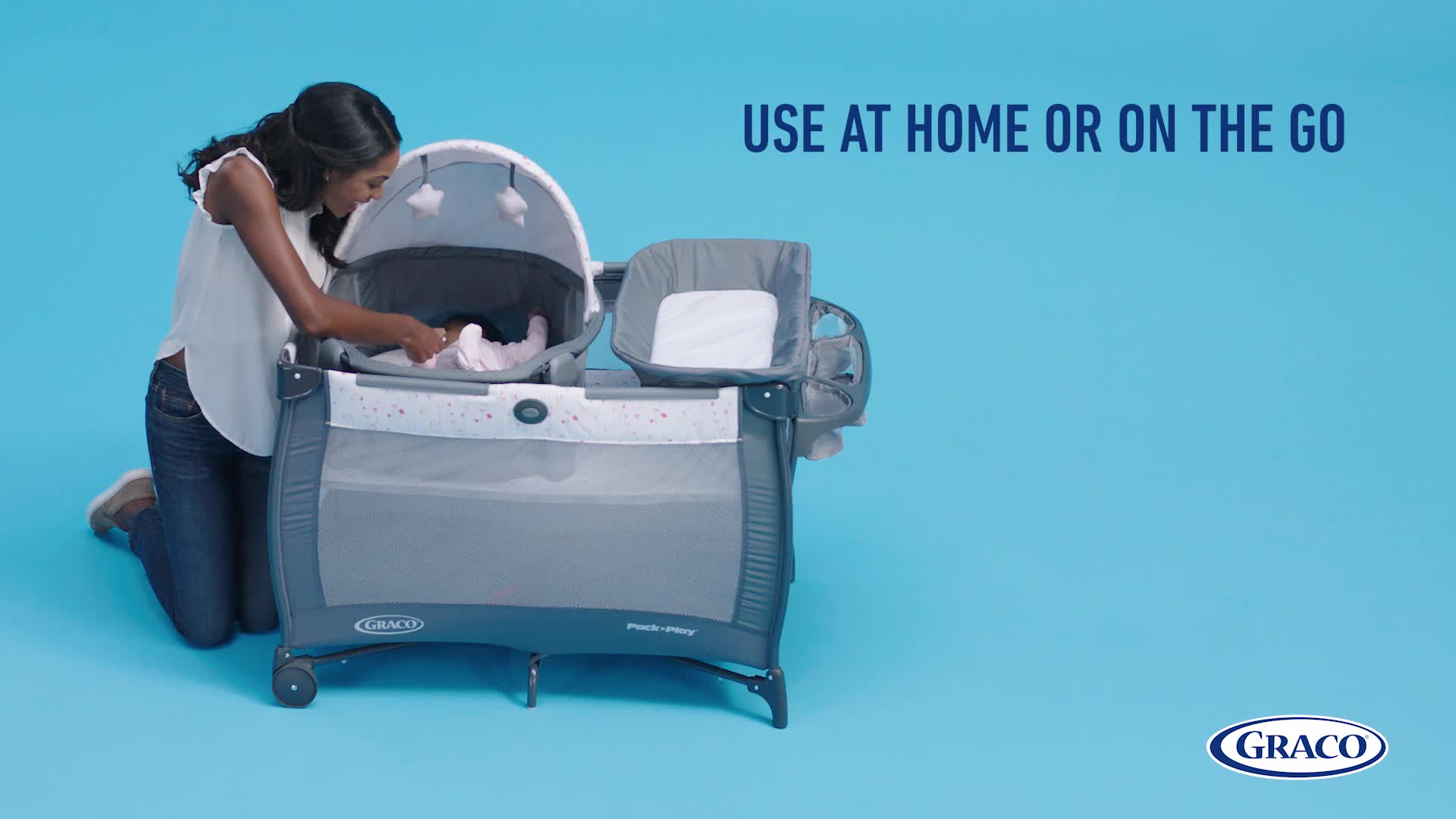 【期間限定送料無料】 omss storeGraco Pack 'n Play Travel Dome LX Playard Includes