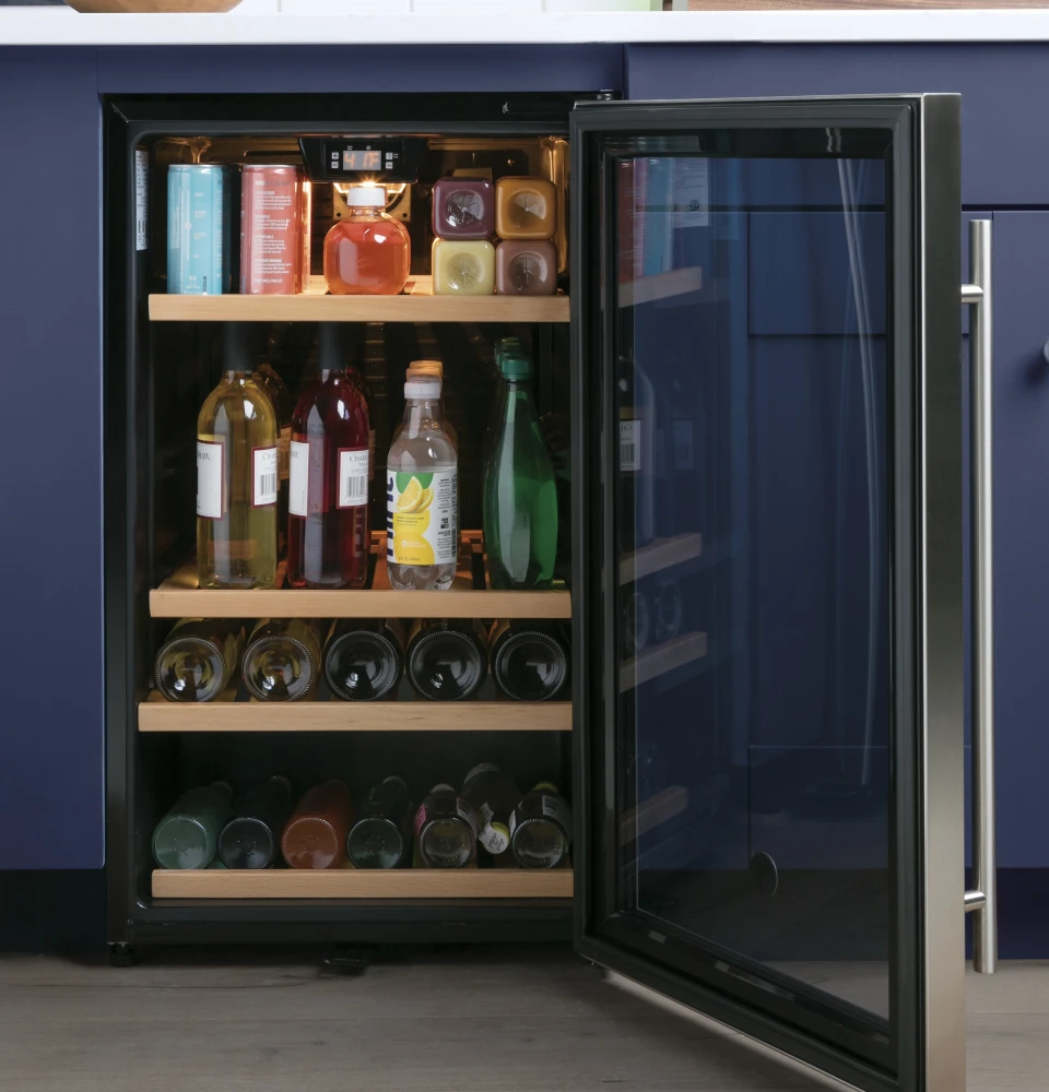 GE 19 Inch Wide Wine and Beverage Center - Thumbnail 3