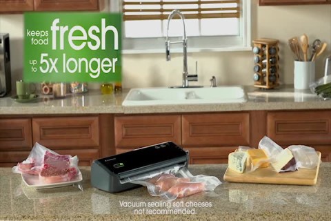 FoodSaver FM2000 Manual Vacuum Sealing System Value Bundle with Bags and Hose - image 2 of 12