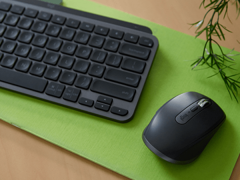 Logitech MX Keys Mini Combo for Business - Keyboard and mouse set - backlit  - wireless, Bluetooth LE - QWERTY - graphite