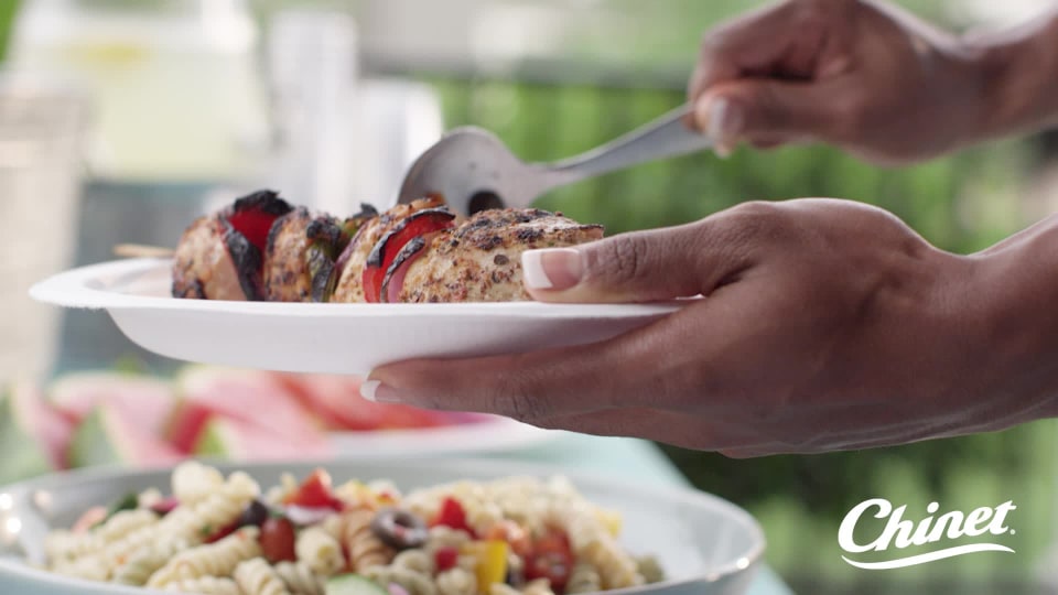 thumbnail video image 2 of Chinet Paper Lunch Plates 225 count, 2 of 6