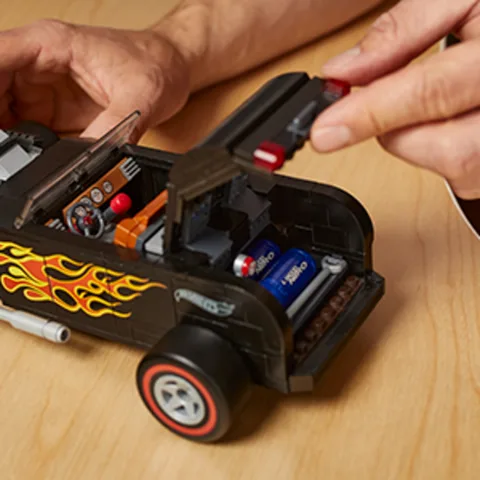 Mega Hot Wheels Street Rodder Racecar Building Set w 507