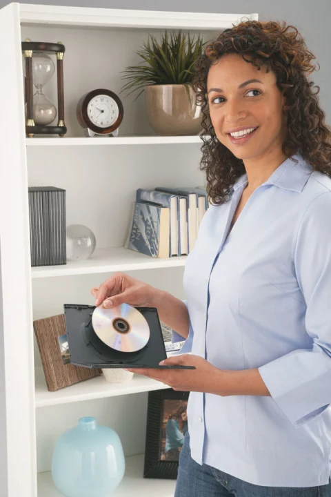 Verbatim VTM95098 4.7 GB AZO DVD+R Spindle, 100/Pack | Staples