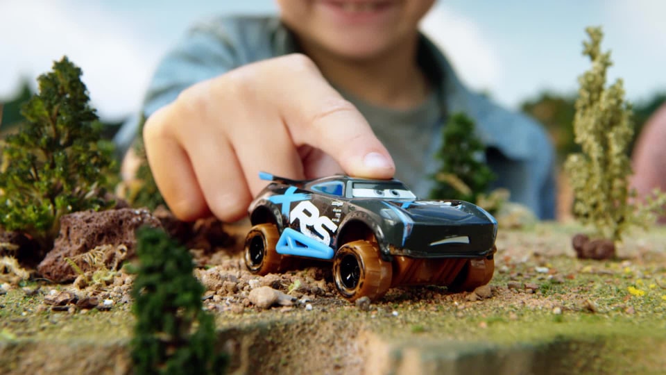 Disney Pixar Cars XRS Diecast Trunk Play Vehicle, 1:55 Scale