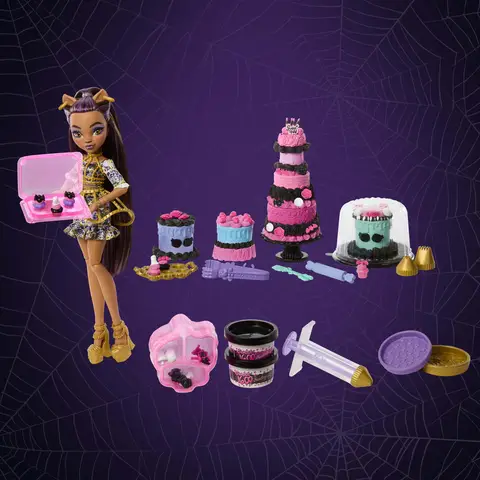 Monster High Scary Sweet Birthday Cake Kit with Clawdeen Wolf Doll