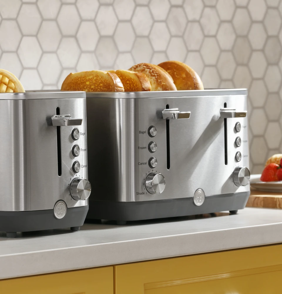 GE Appliances 4-Slice Toaster in Stainless Steel