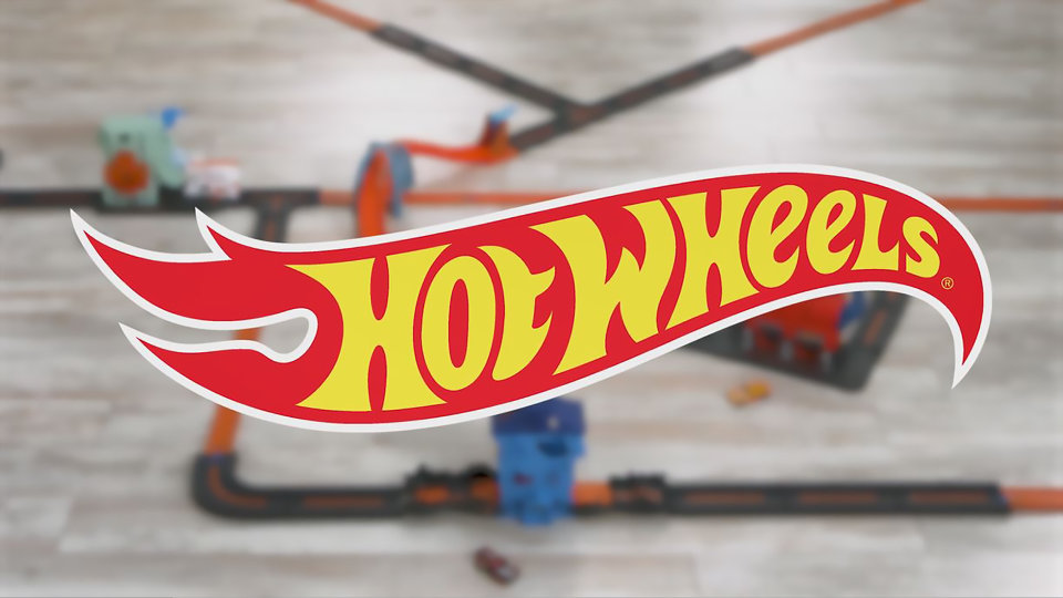 thumbnail video image 2 of Hot Wheels Croc Mansion Attack, Play Set, 2 of 7