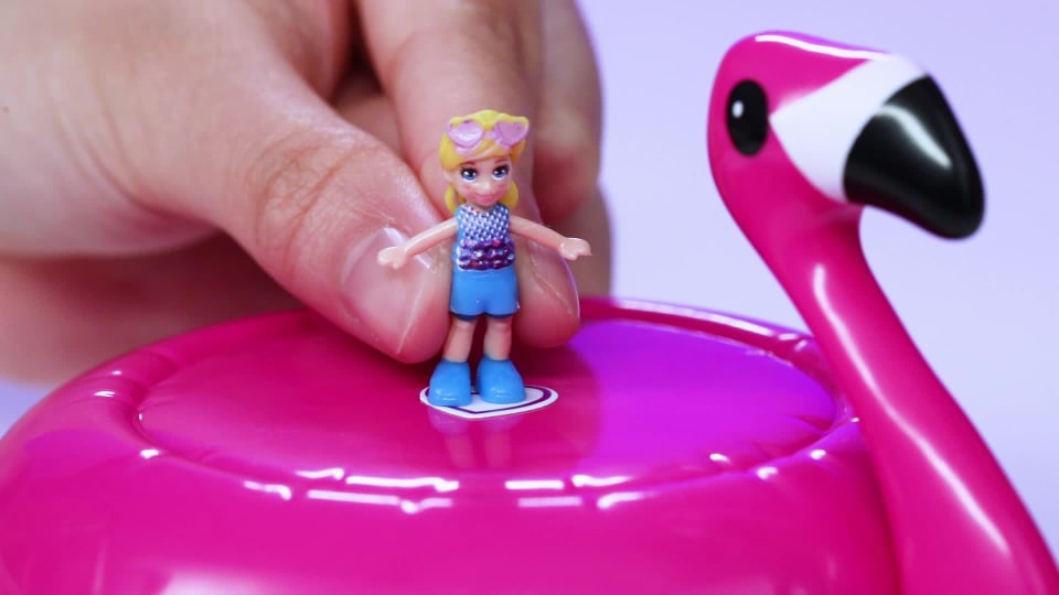 Polly Pocket Pocket Sweet Treat Cupcake Cafe-Themed Compact with Dolls 