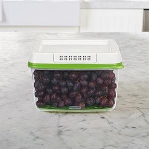 Rubbermaid FreshWorks Produce Saver Large Square Container - Clear/Green,  11.1 c - King Soopers