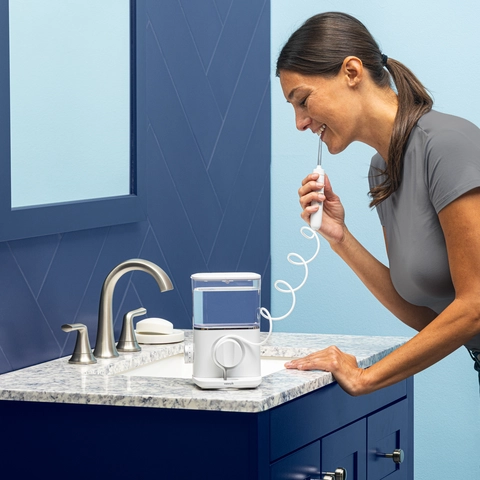 Using the Waterpik Evolution Water Flosser WF-33