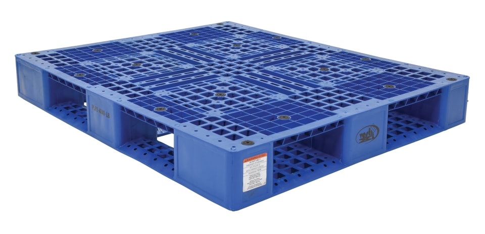 Pallet: 39 Long, 74 Wide, 4.5 High, Plastic