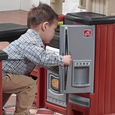 walk in play kitchen