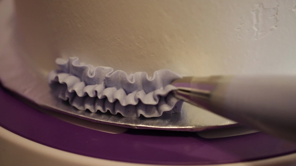 thumbnail video image 6 of Wilton Silver 13 x 19-Inch Cake Platters, 3-Count, 6 of 7