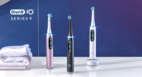 Oral-B iO series 9 Electric Toothbrush in three different colors, White Alabaster, Black Onyx and Rose Quartz