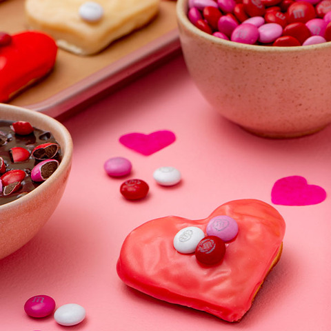 M&M'S Cupid's Mix Valentines Day Milk Chocolate Candy, 10 oz - Harris Teeter
