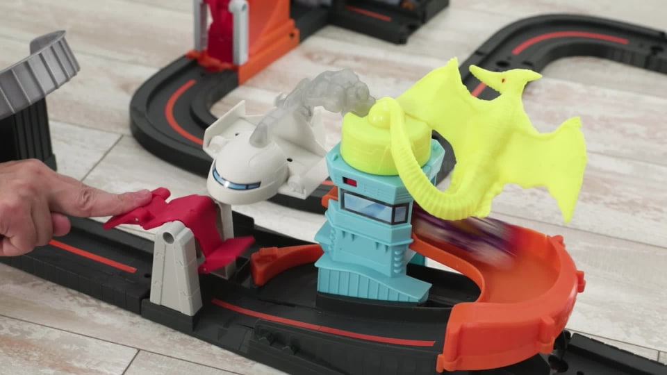 thumbnail video image 2 of Hot Wheels Dino Coaster Attack Playset, 2 of 12