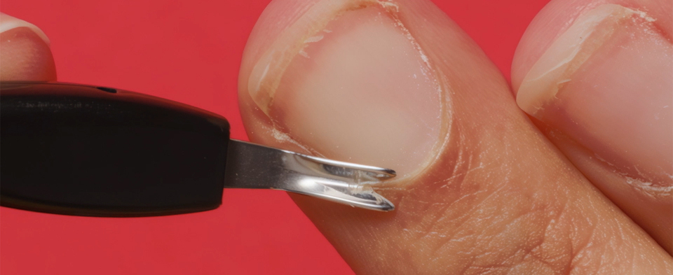 thumbnail video image 2 of Revlon Cuticle Trimmer with Cap 1 ea, 2 of 4