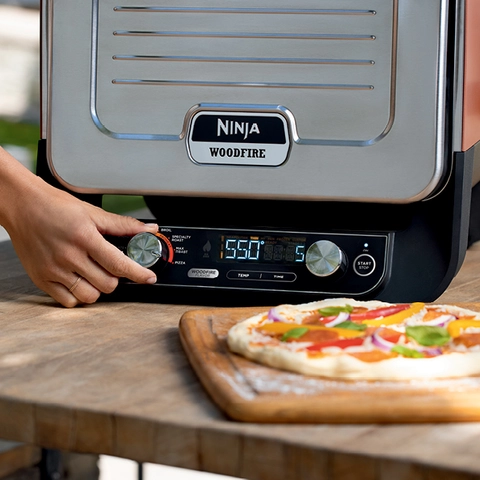 Ninja Woodfire 8-In-1 Outdoor Oven Gas Grill Oo101 OO101, Color