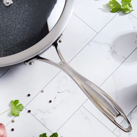 Henckels Capri Ceramic 11 inch Aluminum Ceramic Nonstick Perfect