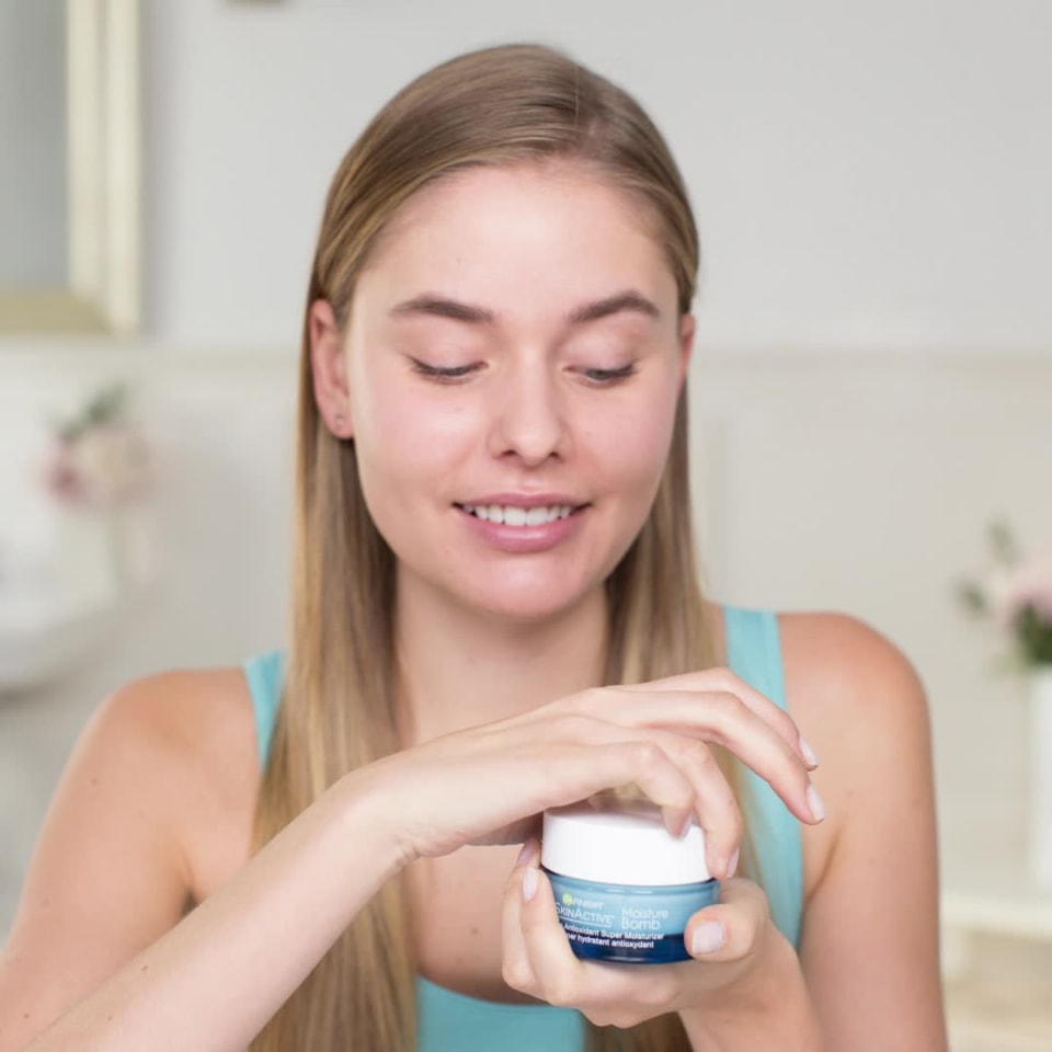 Garnier SkinActive Gel Face Moisturizer with Hyaluronic Acid, 1.7 oz