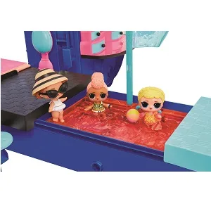 L.O.L. Surprise! O.M.G. 4-in-1 Glamper Fashion Runway Camper L.O.L. Surprise! O.M.G. 4-in-1 Glamper Fashion Runway Camper